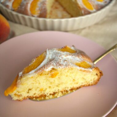 Пиріг з персиками