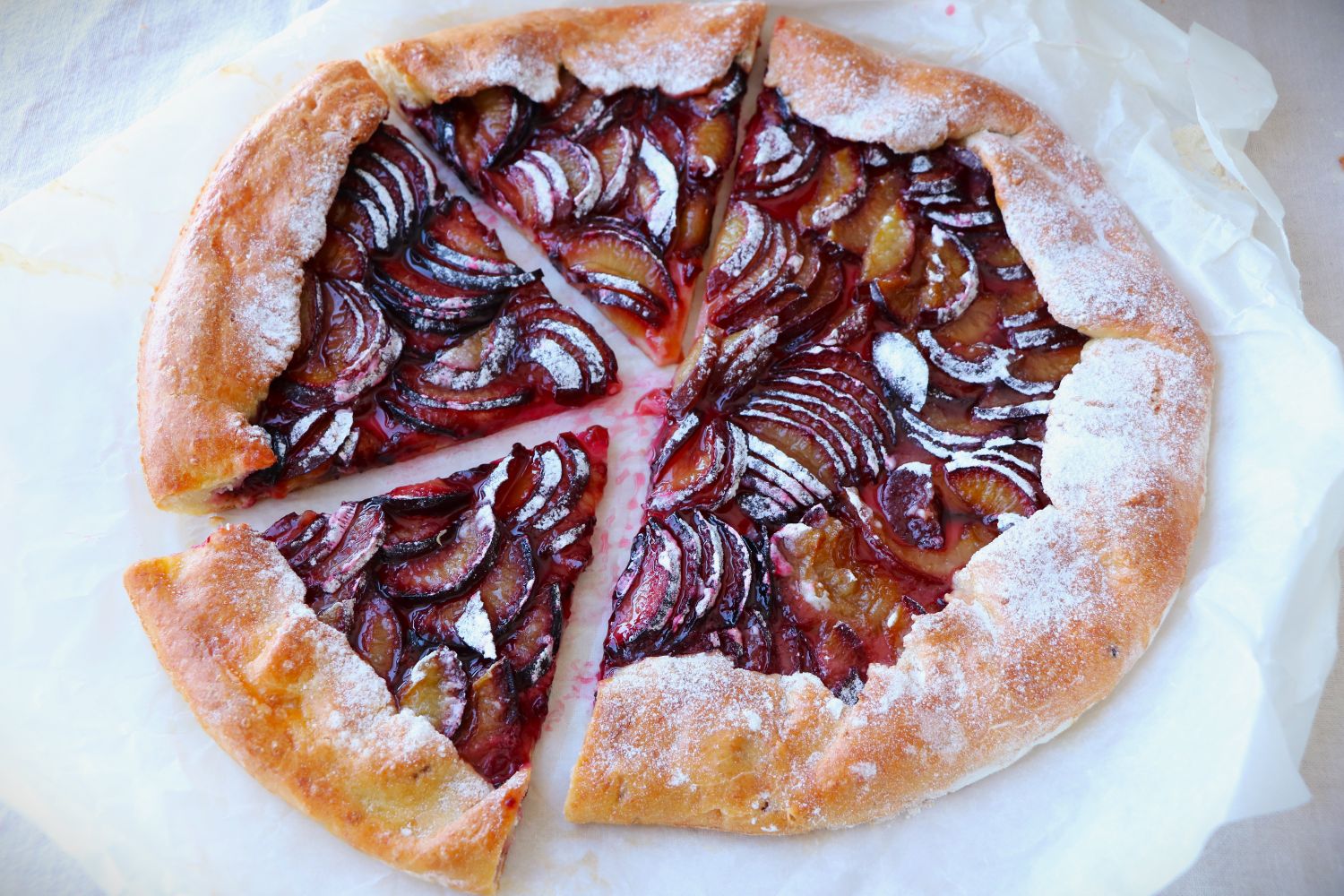 Галета зі сливами