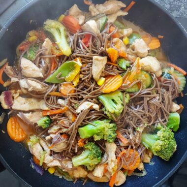 Куряче філе з овочами