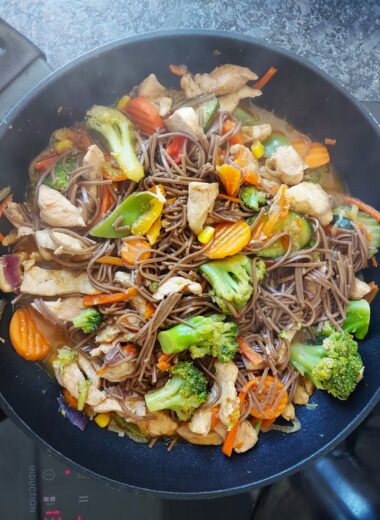 Куряче філе з овочами