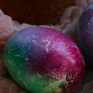 Як пофарбувати яйця на Великдень